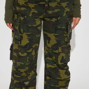 Fashion Nova Green Camouflage Cargo Pants